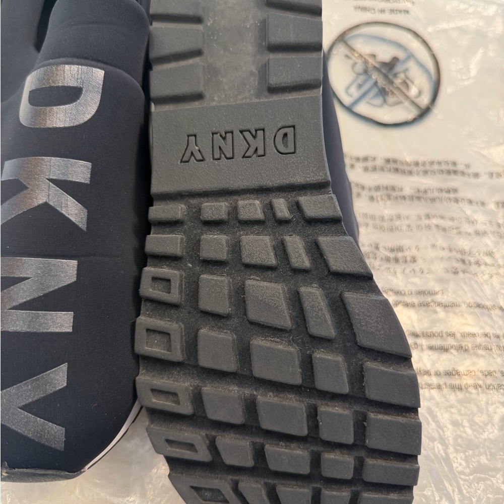 DKNY Women’s Slip-On Shoes - Picture 4 of 4